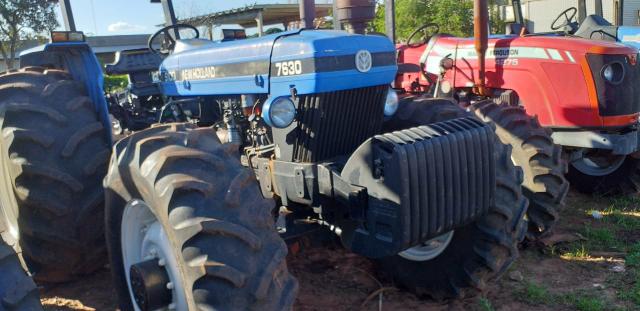 Trator New Holland 7630 4x4 ano 2004/2005 - Foto 6