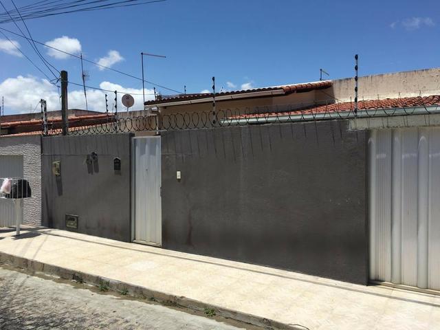 Casa Situada no bairro de Nova Parnamirim com excelente localização - Foto 14