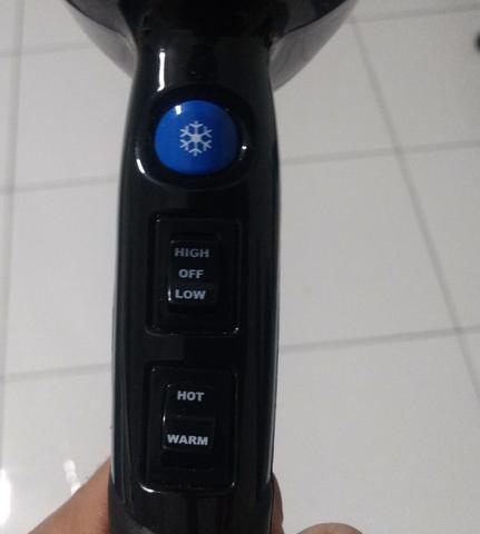 Secador 1300W Taiff Smart 220v ST200 com Bico Chato 2 temperaturas 2 velocidades cabo 3 m - Foto 4