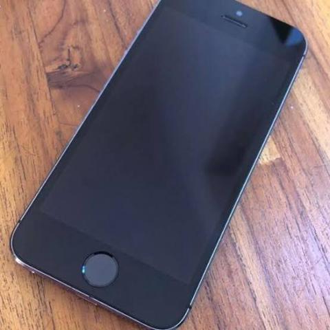 Troco por xiaomi iPhone 5s cinza espacial impecável sem detalhes bateria nova 1 chip - Foto 2