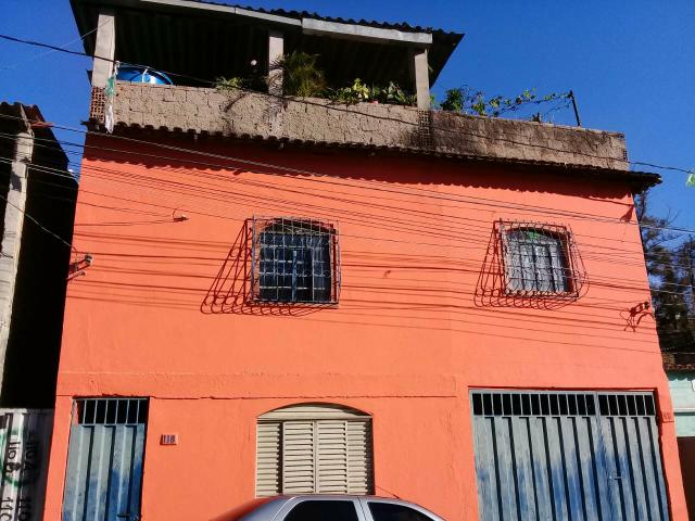 Vendo uma casa no bairro inconfidentes em contagem