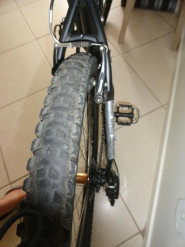 Bicicleta Specialized Hard Rock Sport 26 - Foto 5