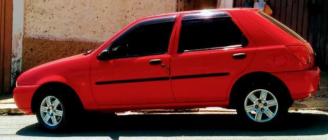 Ford Fiesta 98 4 portas