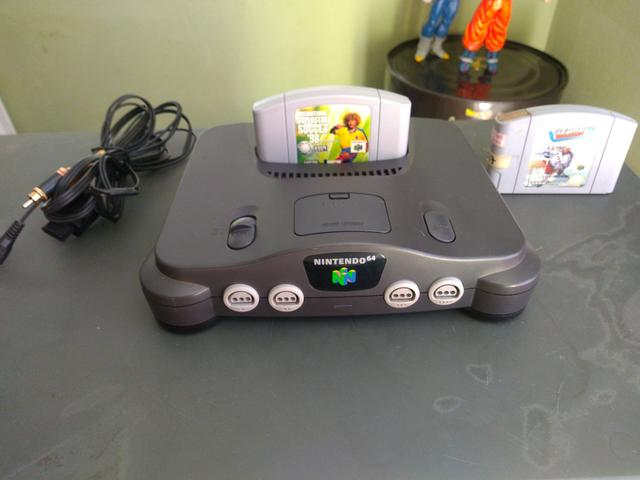 Nintendo 64 Console + 2 jogos originais + cabo av
