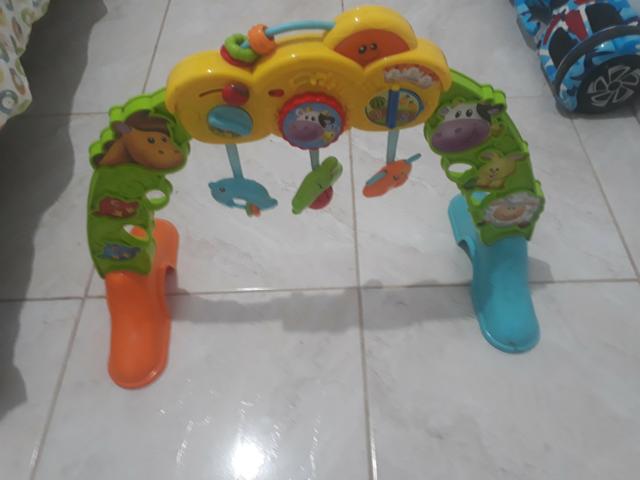2 andador e 1 brinquedo - Foto 3