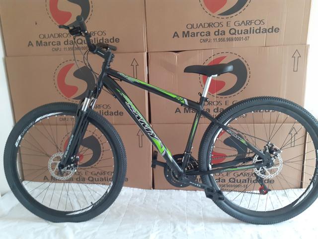Bicicleta 29" tem 19" susp+disco - Foto 2