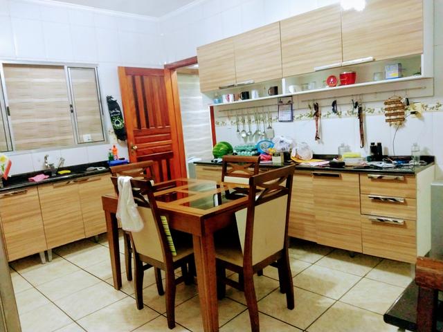 Linda casa no Tude Bastos - Foto 10