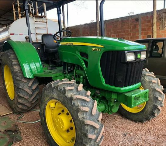 Trator Agrícola John Deere - Foto 4