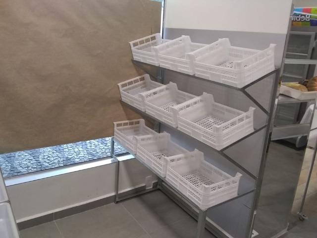 Expositor em ferro galvanizado com 9 cestos