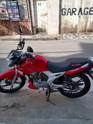 Faço entregas com moto