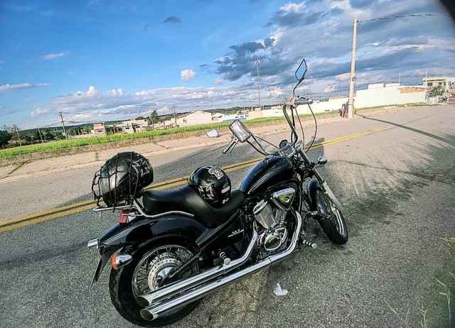 SHADOW 600