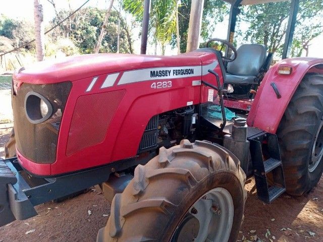 Trator Massey Ferguson 