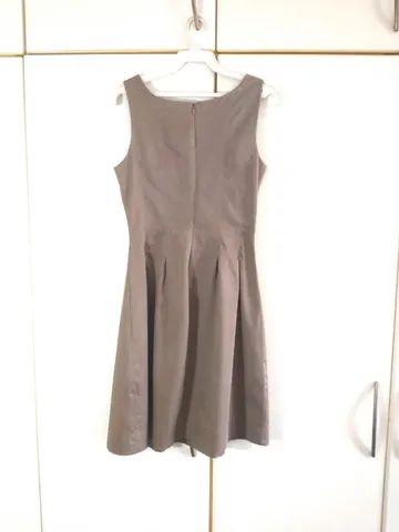 Vestido marrom claro cintura marcada - Foto 4