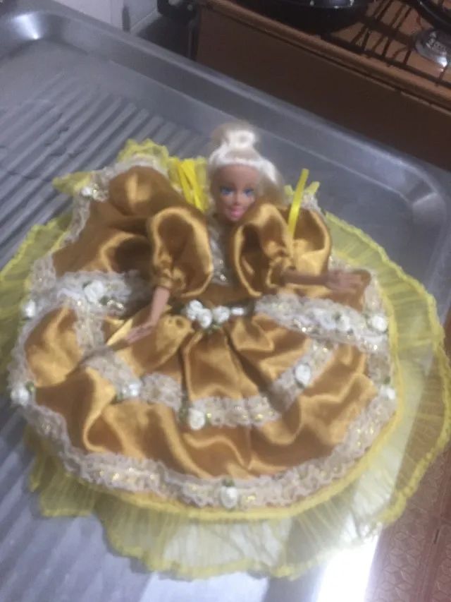Boneca estilo Barbie  em ótimo estado !!! - Foto 2