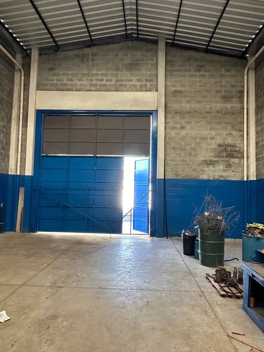 Galpão 200 m2 - ALTURA 6,00 metros - Foto 3