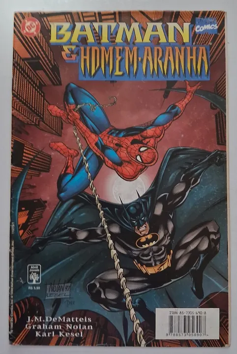 Imagem da capa da HQ Gibi Batman e Homem Aranha - Marvel / DC Comics anunciado na OLX