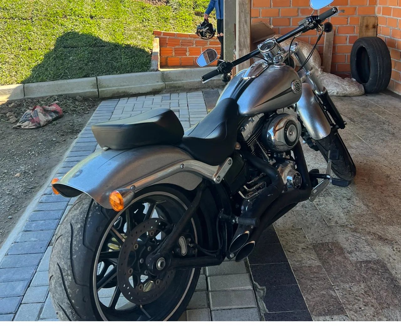 Harley Breakout 2015 - Foto 2