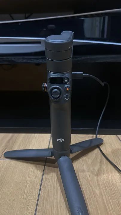 Oportunidade . Gimbal DJI OSMO 6 + mic + luz  - Foto 3
