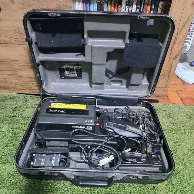 Filmadora 1989 VHS JVC Videomovie GF-S550 (Com Maleta e Cabos, No Estado) - Foto 3
