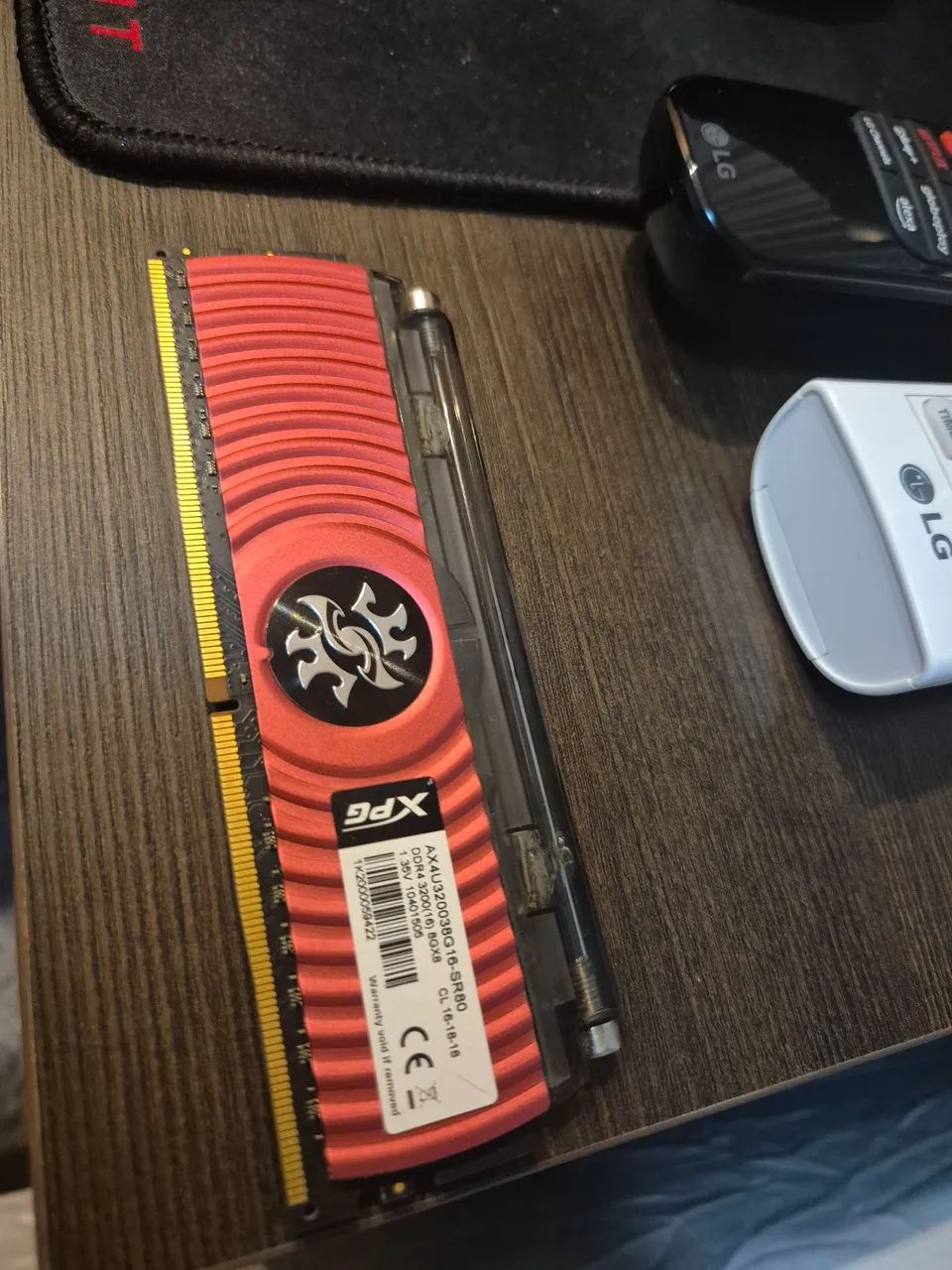 Memória RAM Adata XPG 8GB DDR4 RGB - Foto 2