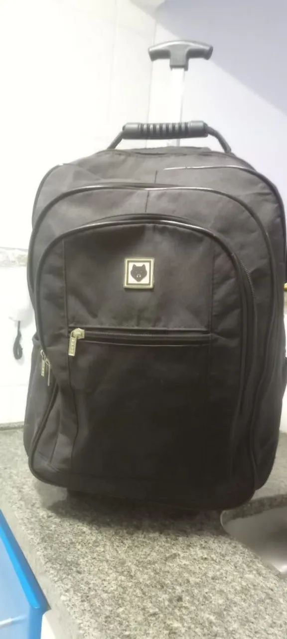 Mochila com Rodinhas Preta - Ideal para Viagens e Escola