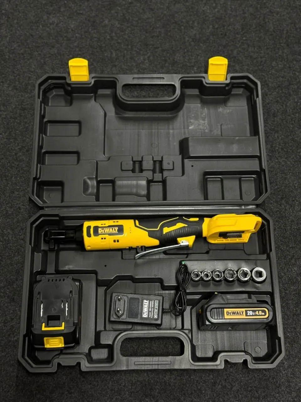 Jogo Chave Catraca Elétrica Dewalt 20V