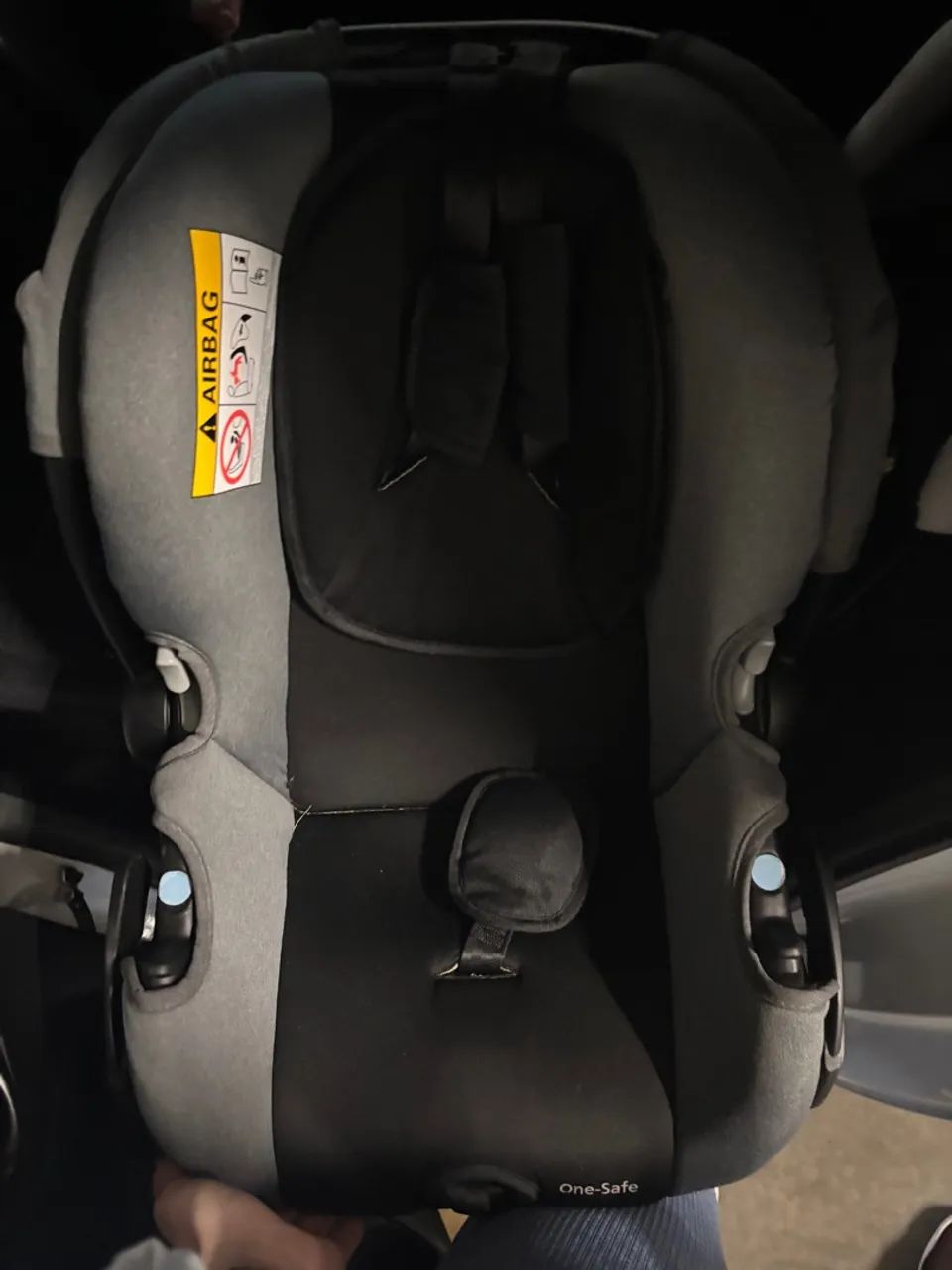 Bebê Conforto  e carrinho com Base One-Safe Safety 1st