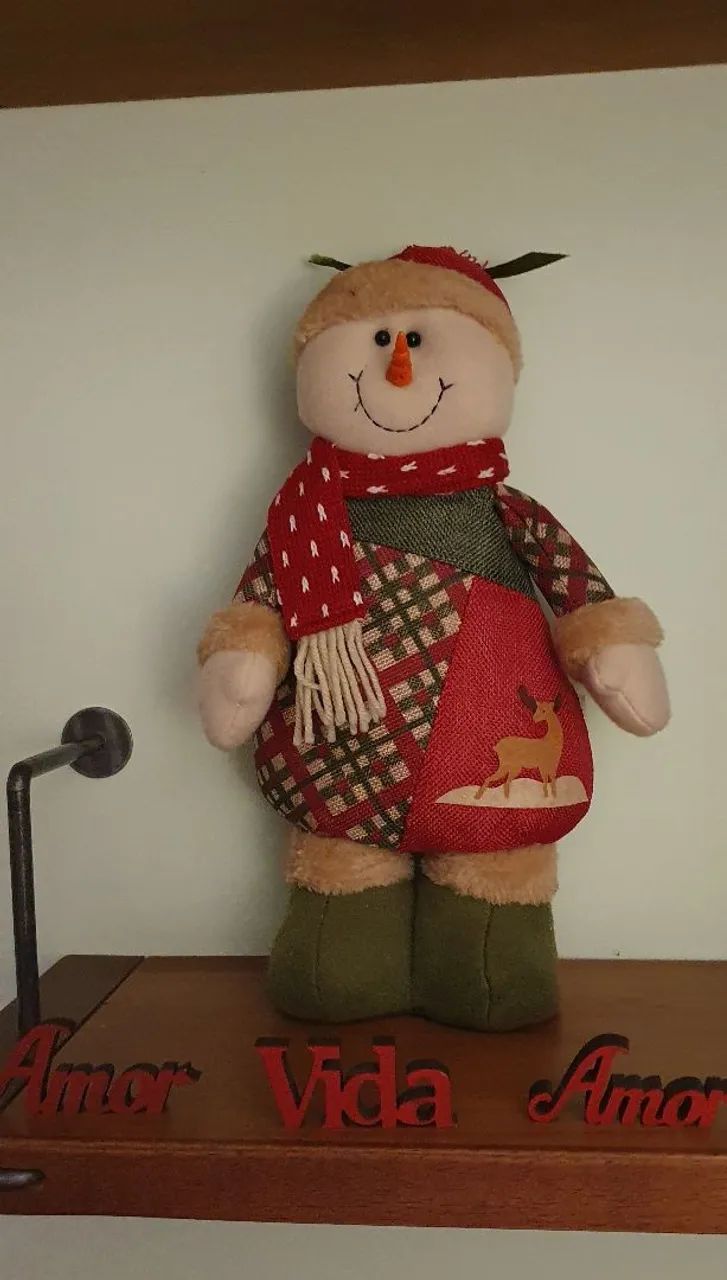 Papai e Mamãe Noel a Caráter e de Pijama e Boneco de Neve - Foto 3