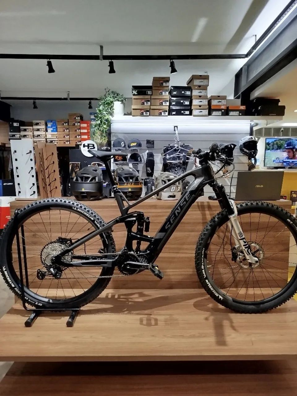 Bicicleta elétrica Sense Exalt E-Trail Evo 2022/2023