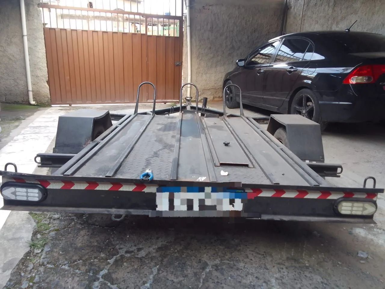 Carretinha p/3 motos. 