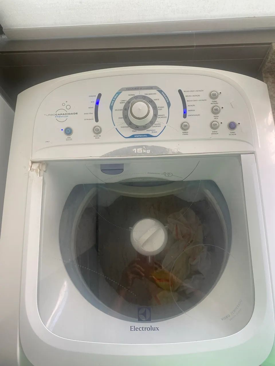 MÁQUINA DE LAVAR ROUPAS ELETROLUX