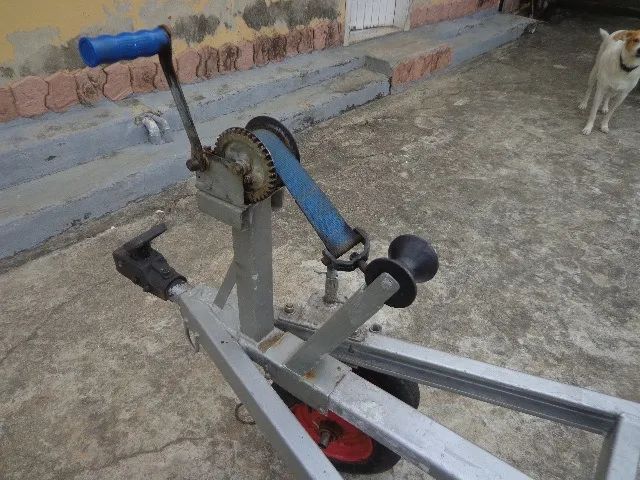 Carreta para lancha de 15 pés a 20 pés - Foto 6