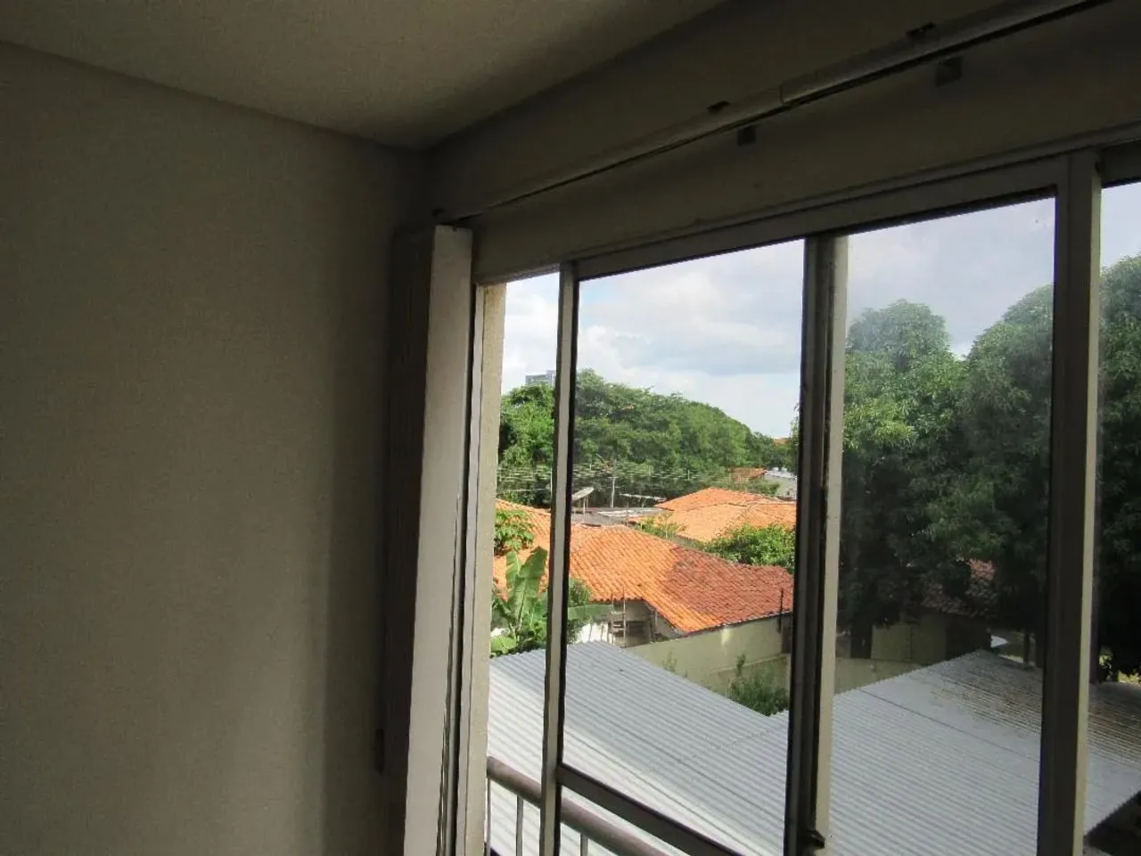 APATAMENTO COM 3 QUARTOS NO BAIRRO HORTO.