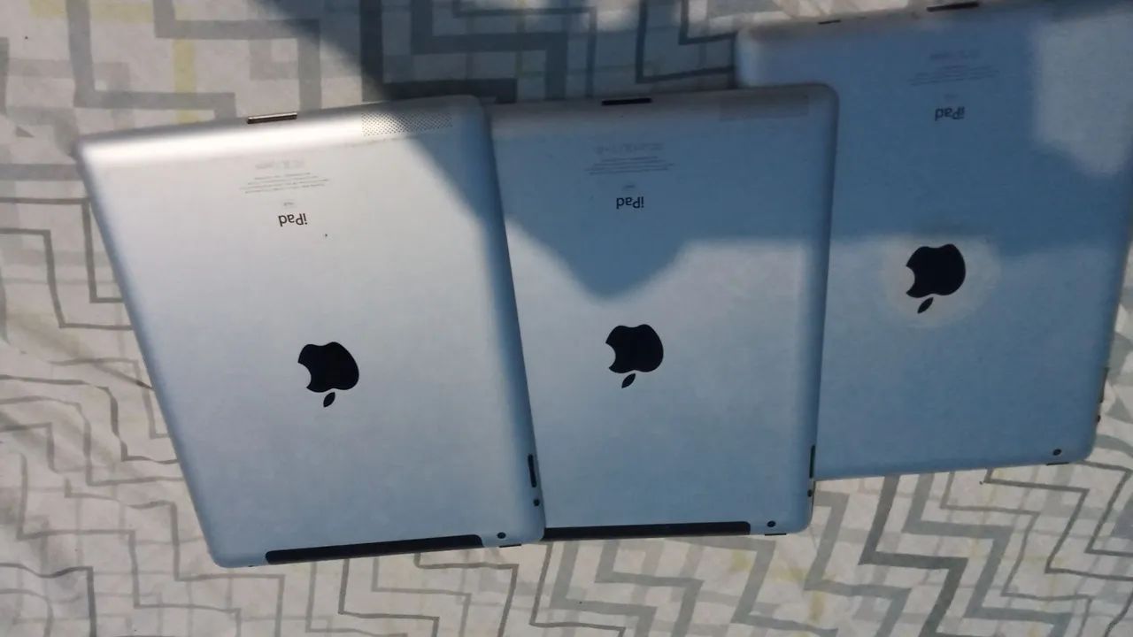 iPad geração antiga - 3 unidades