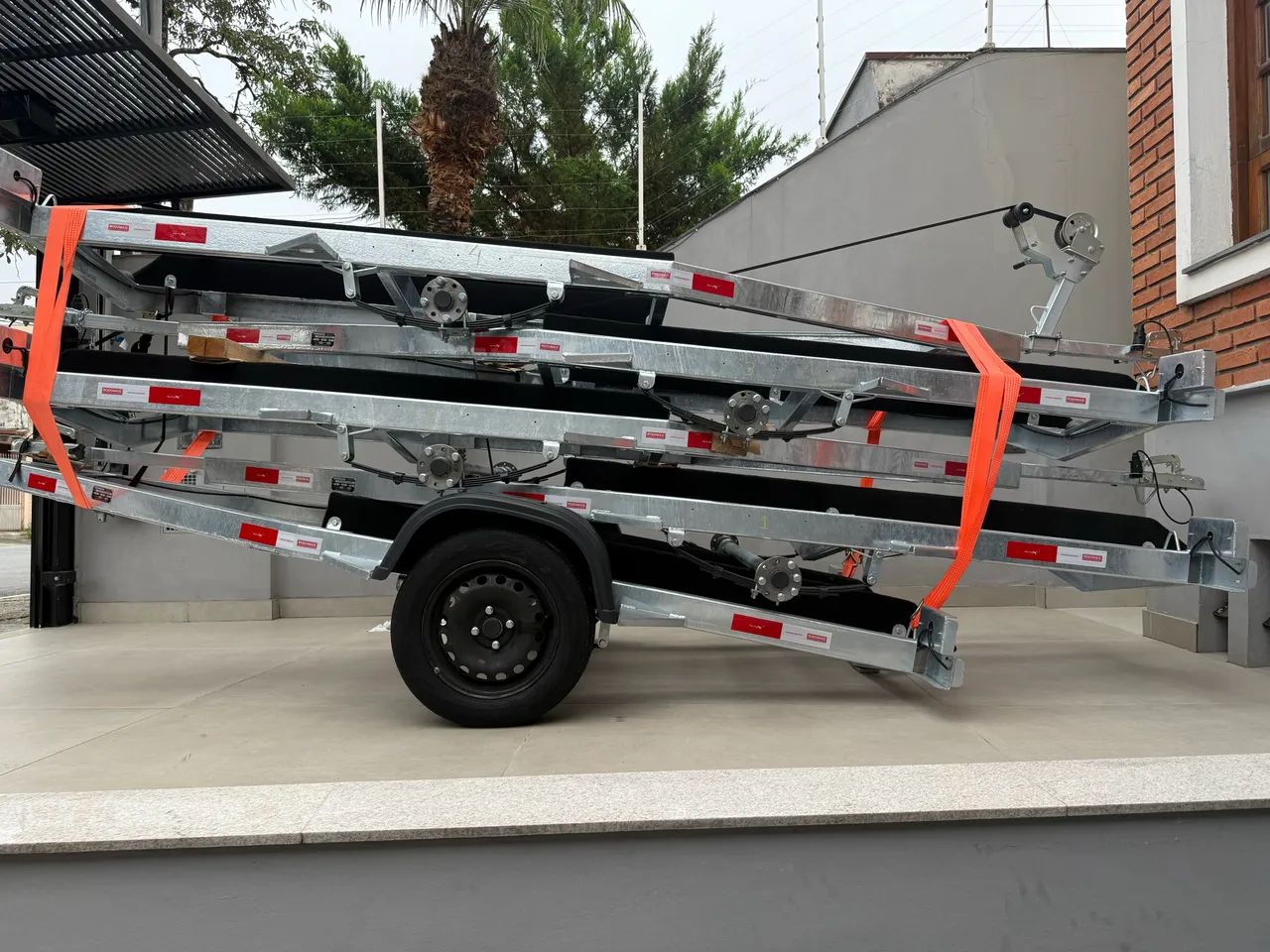 Carretinha de jet ski, galvanizada sem rodagem !! - Foto 4