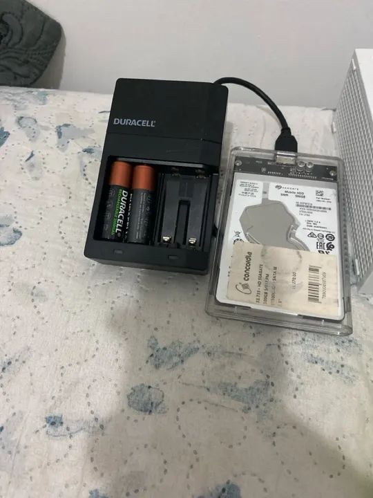 Xbox Series S - 512GB - Dois Controles - Com varios jogos - Carregador de pilha - Foto 2