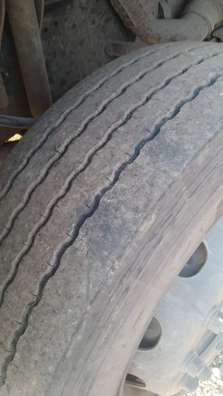 Mercedes-Benz L 1620 - 2004 - Motor Novo - Baú Sider 11 m - Pronto para Rodar - Foto 9