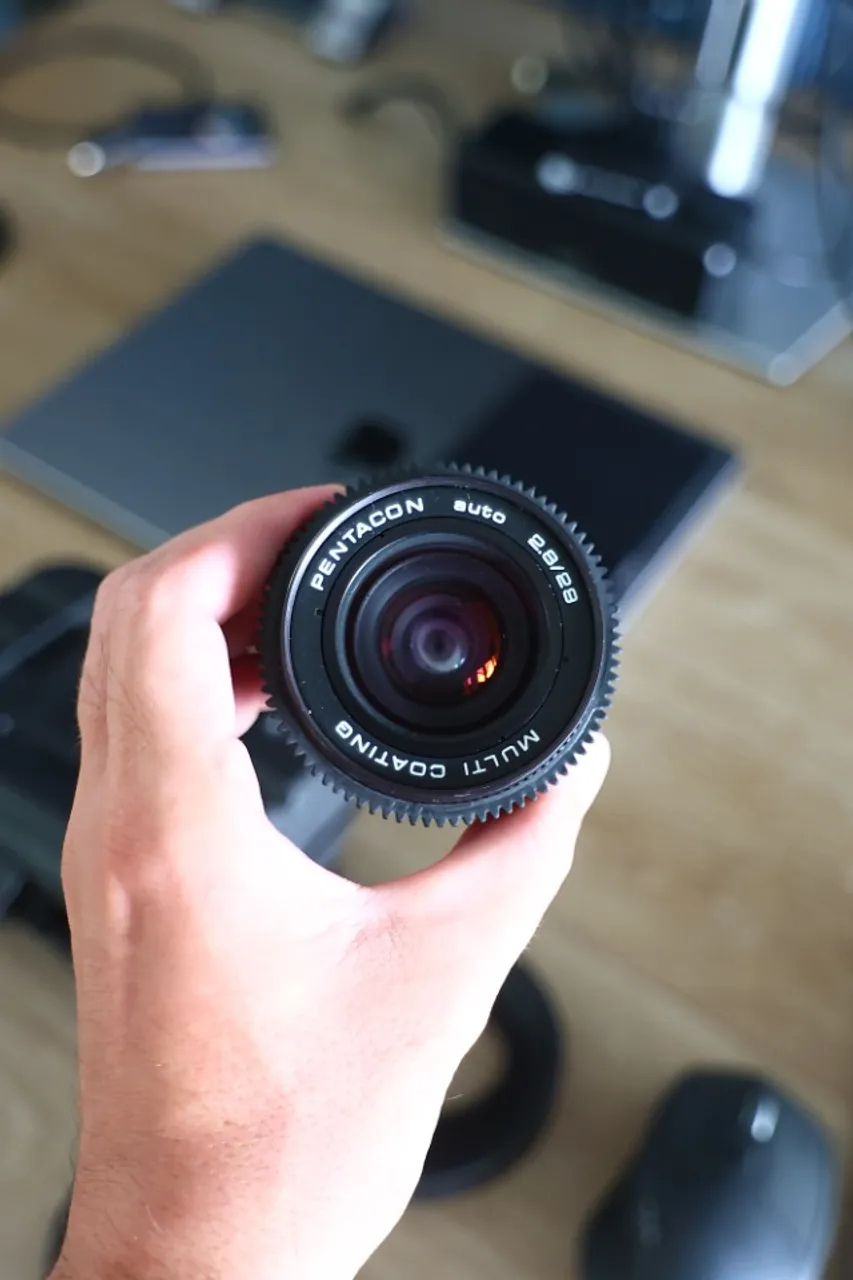 Lente Vintage M42 Pentacon 29mm F2.8 Cinemod Anamorfake