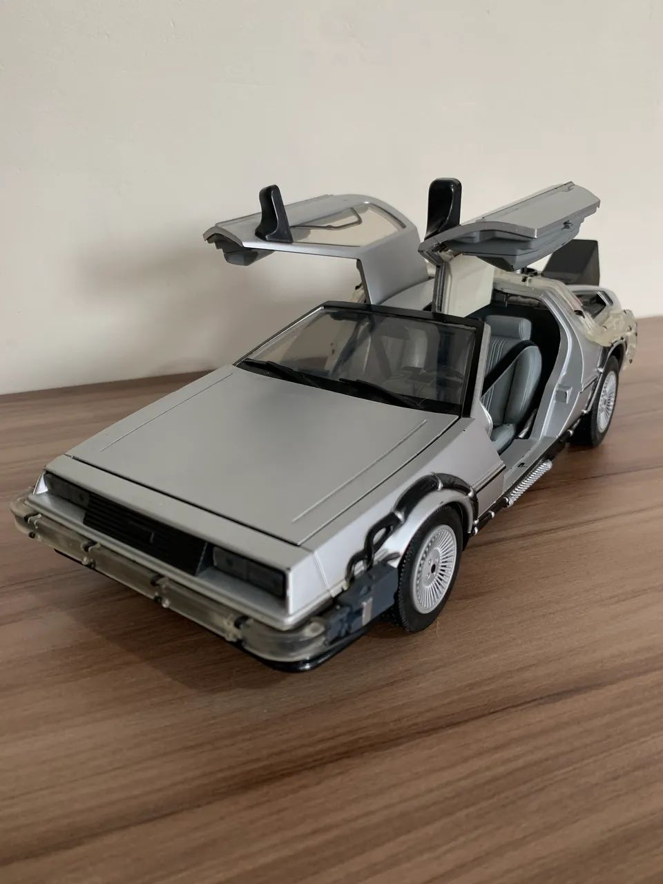 Delorean 1/15 Diamond Select De Volta Para Futuro N Neca 