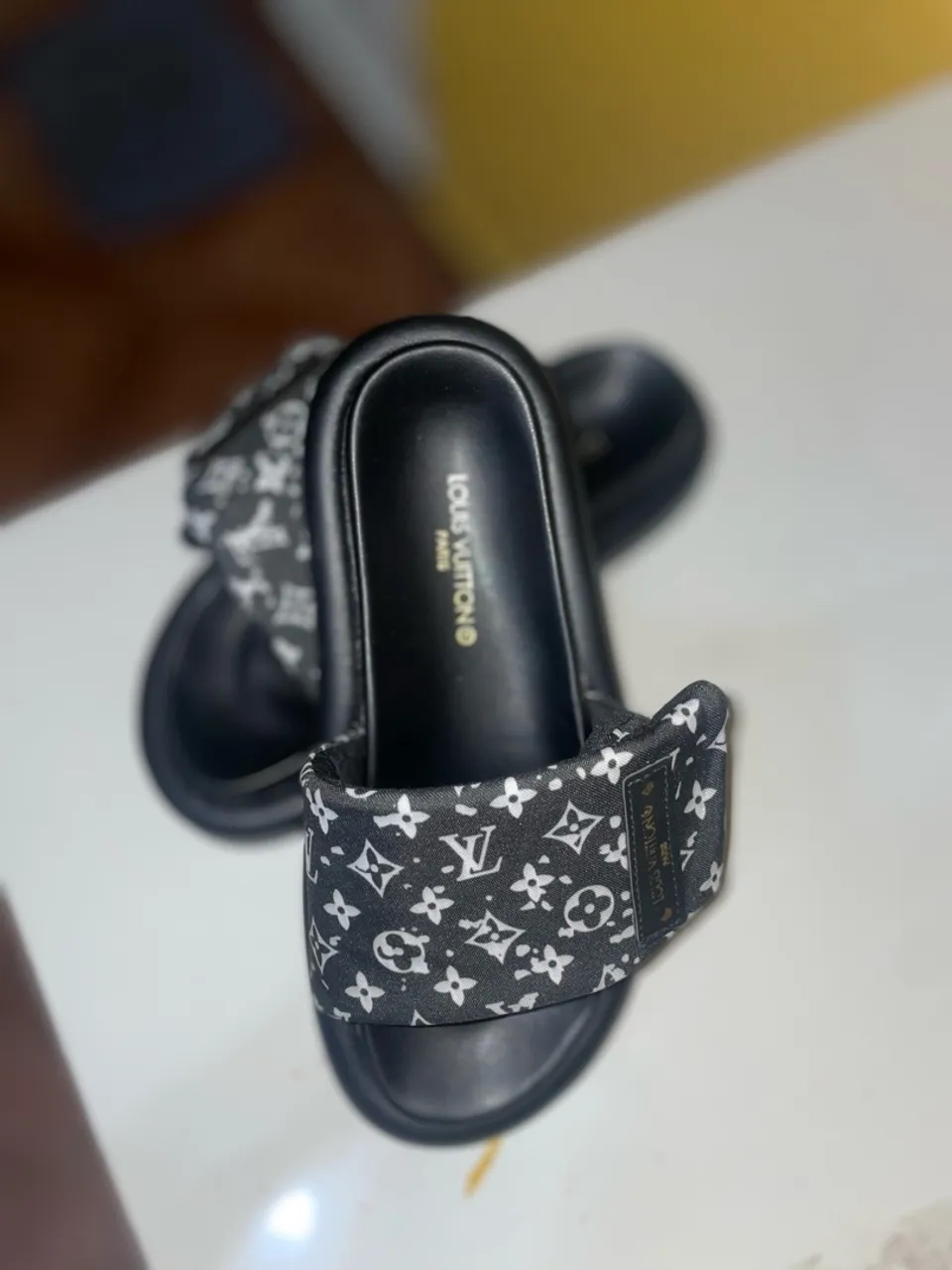 Sandália Louis Vuitton