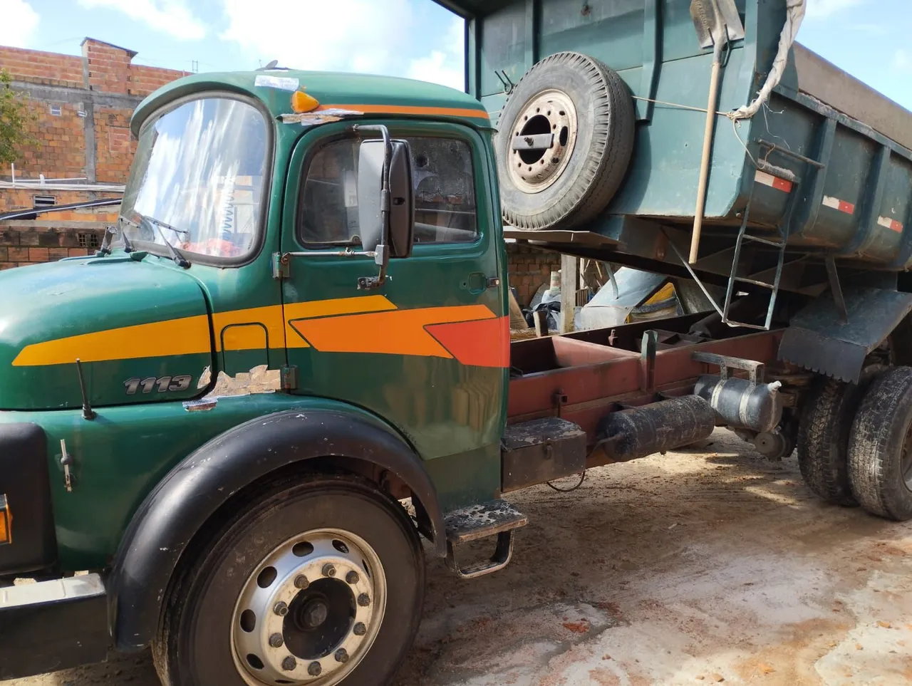 Caminhão Caçamba 1113/ 1978