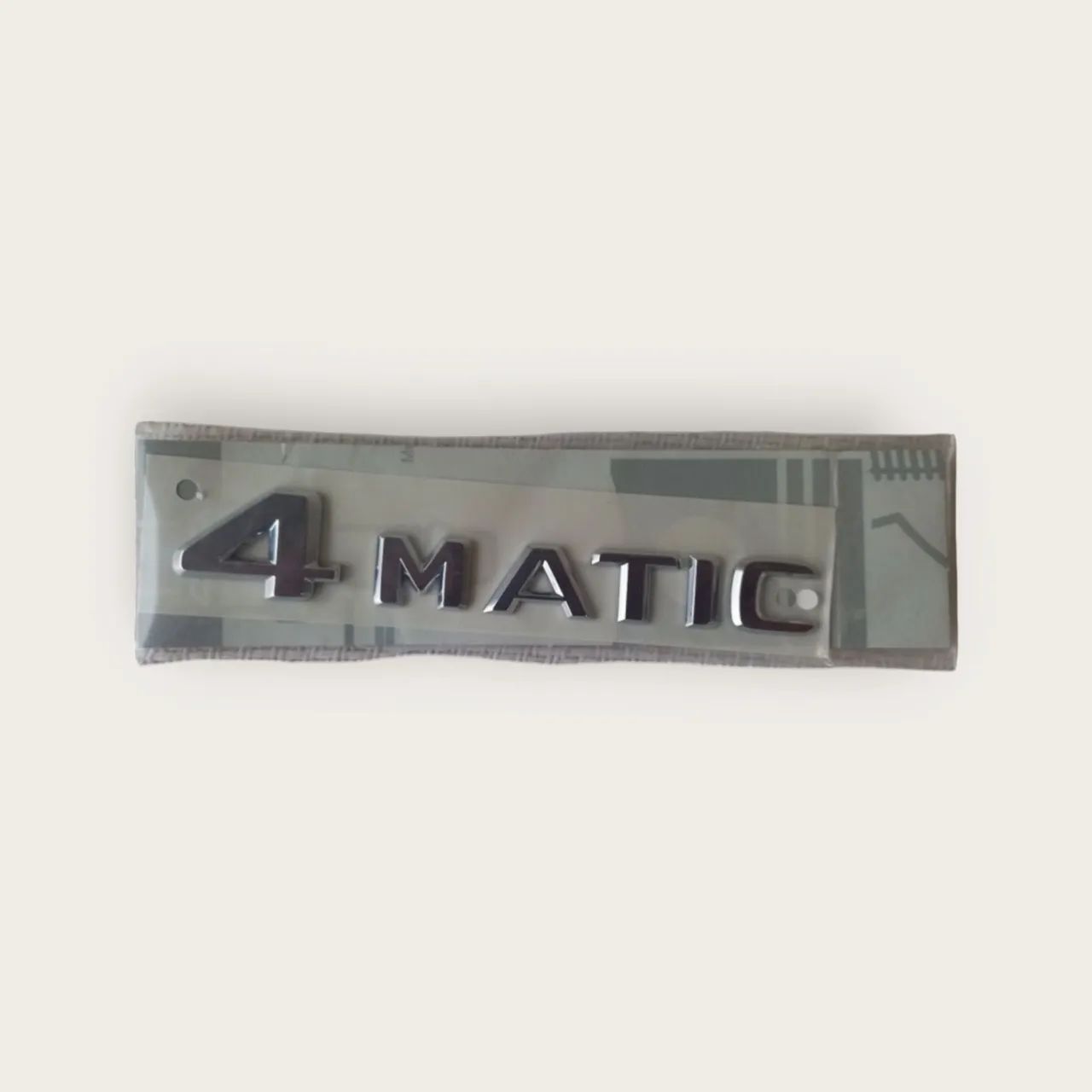Emblema adesivo original mercede 4 MATIC - Foto 2