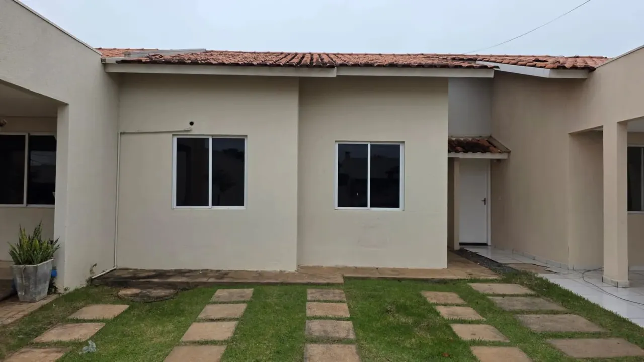 Casa 2/4 Condomínio Esmeralda na Avenida Mário Andreazza em Várzea Grande