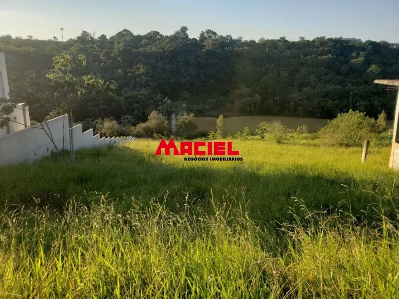 EXCELENTE TERRENO, FRENTE PARA O LAGO E APP, CONDOMÍNIO LAGO DOURADO, JACAREÍ