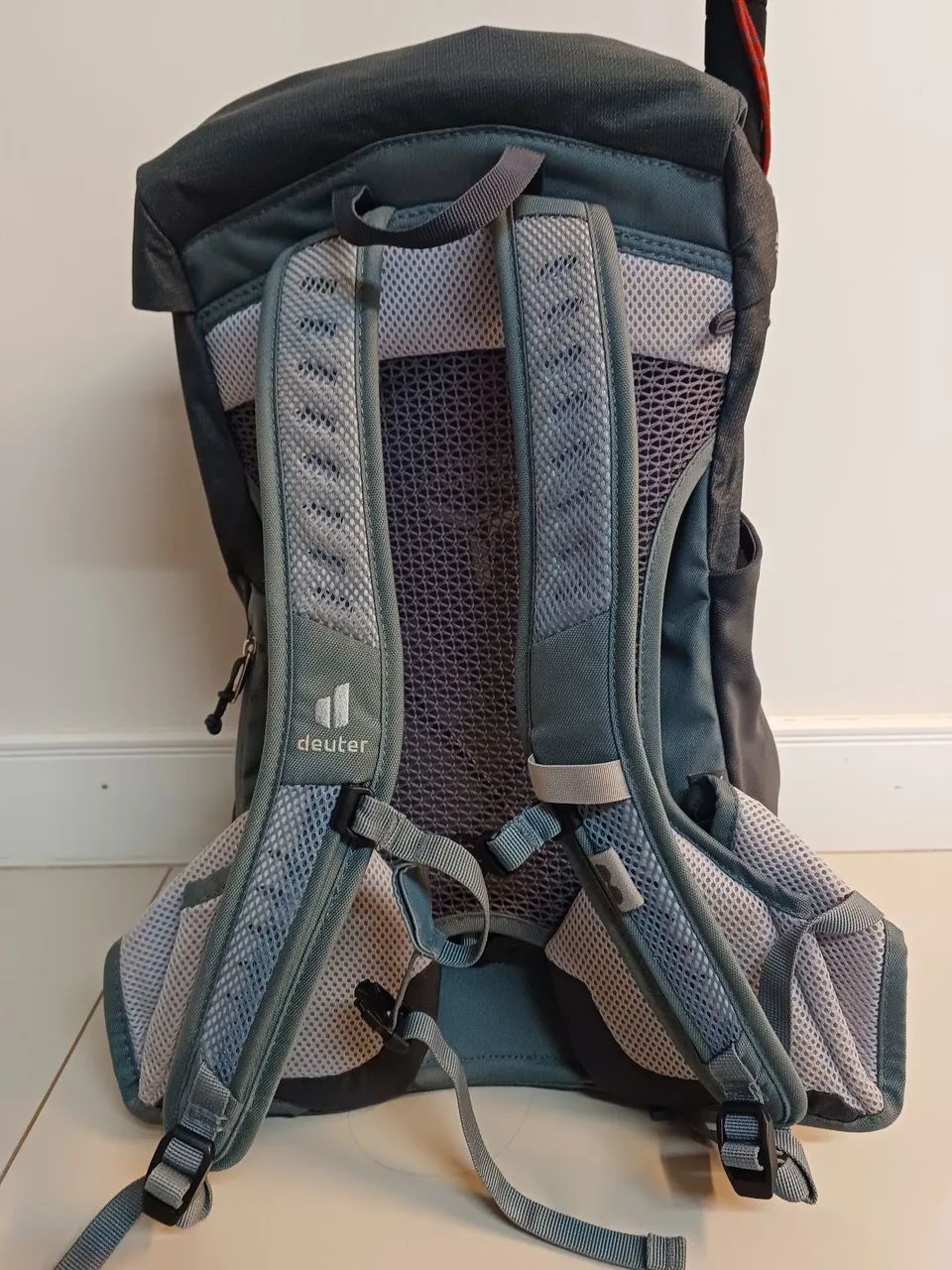 Mochila Deuter 22l SL trilha trekking  - Foto 2