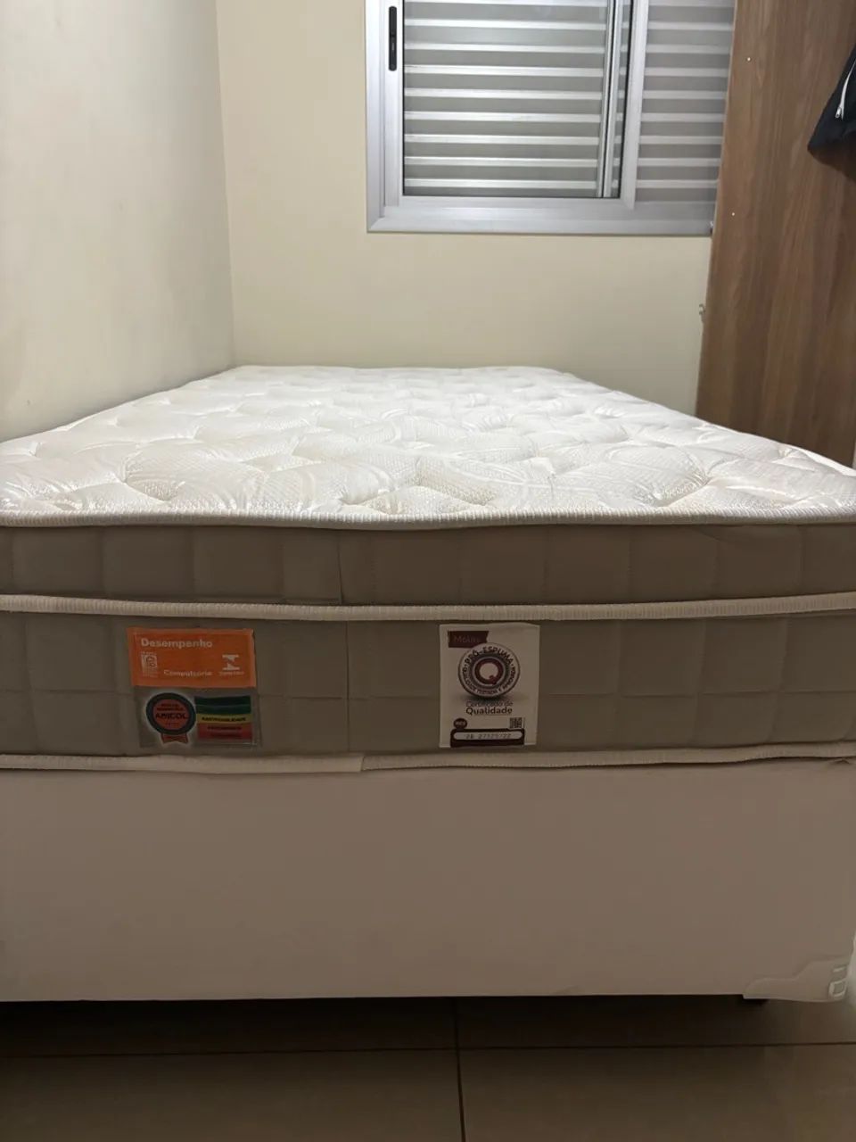 Cama Box de Solteiro com Colchão