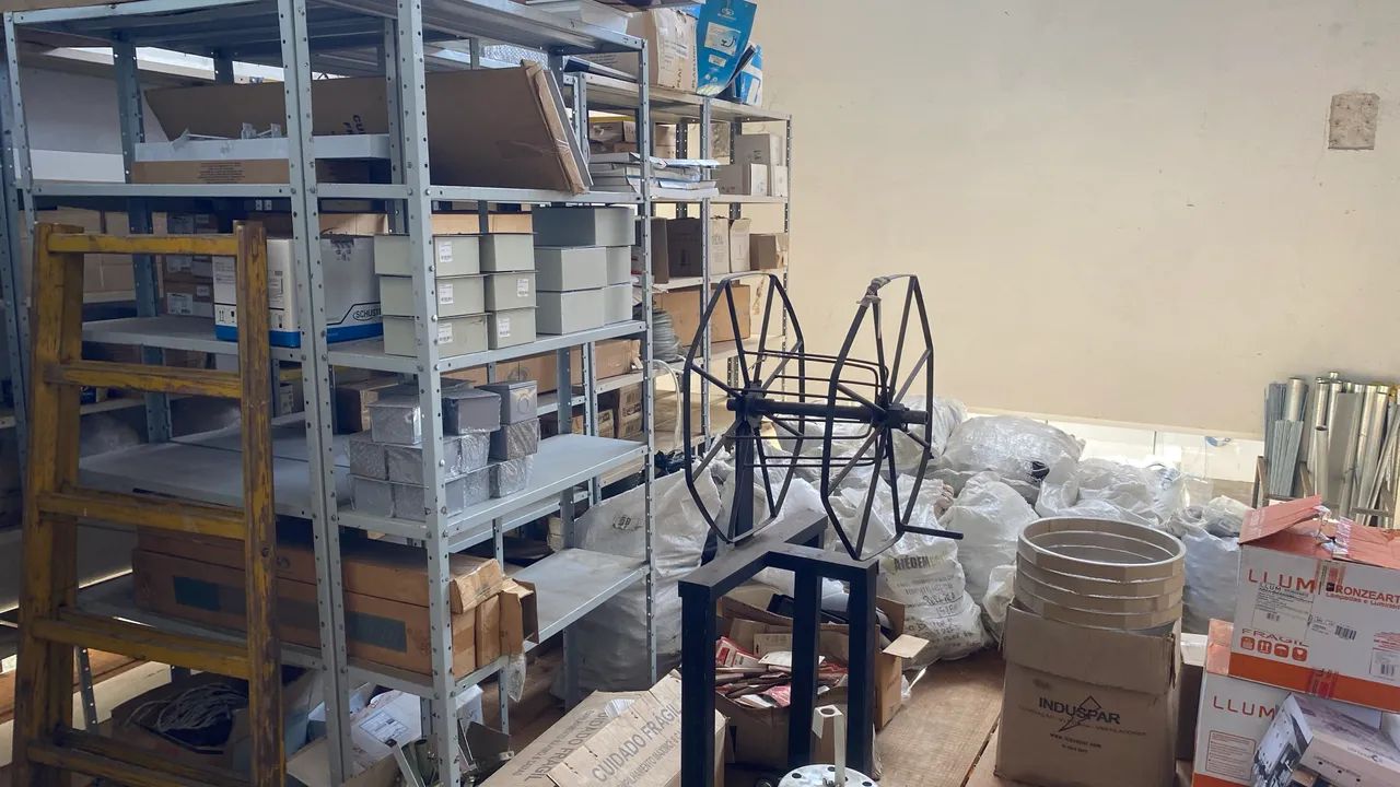 VENDE-SE LOJA DE MULTI UTILIDADES, FERRAMENTAS, MATERIAL ELÉTRICO E HIDRÁULICO - Foto 15