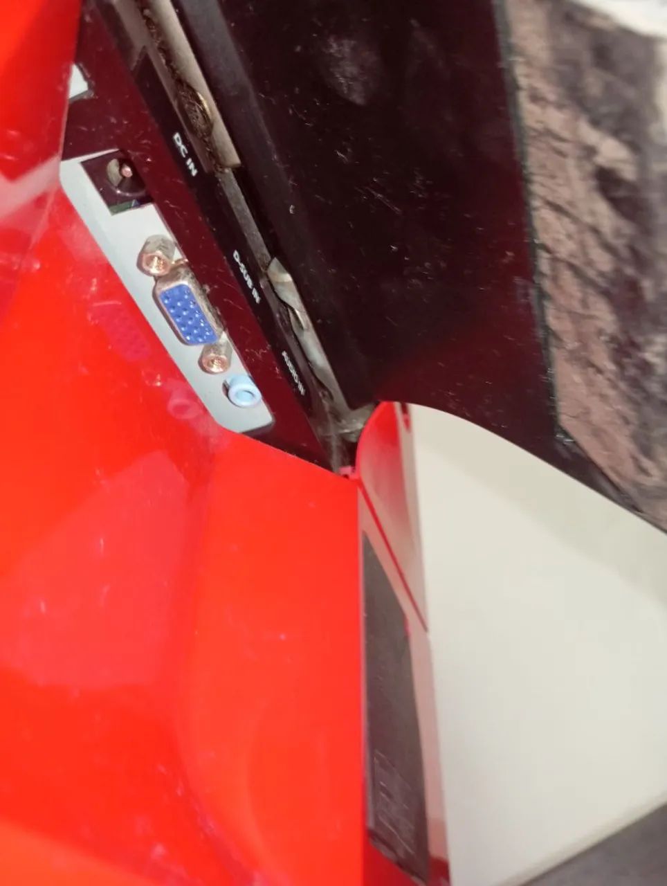 Monitor Tela LCD Acer F19 Ferrari leia o anúncio - Monitores