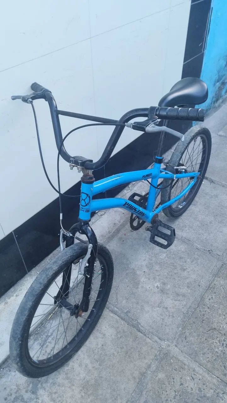 Bicicleta infantil aro 20 semi nova - Foto 2