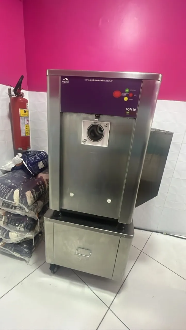 Máquina de Açaí Industrial Açaí 50 ou Sorvete Soft - Arpfrio + Base Inox (Brinde)